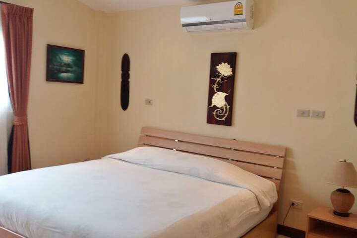 Room 6 of 60
