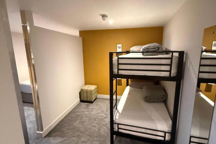 Suite Room