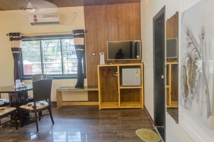 Room 4 of 48