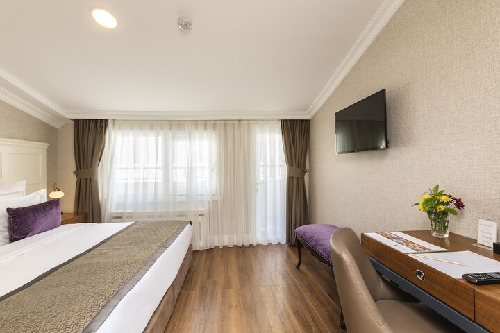 Room 7 of 46