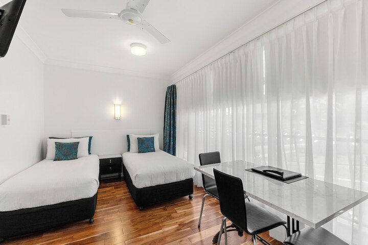 Room 38 of 140