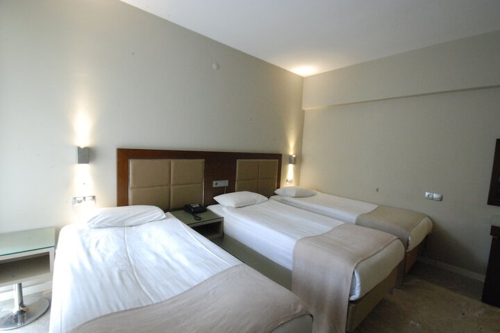 Room 15 of 41