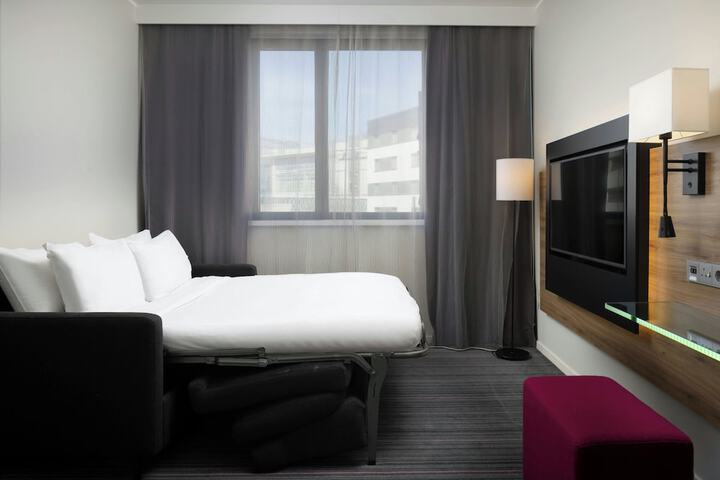 Room 37 of 117