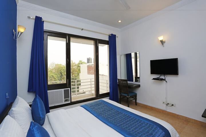 Room 3 of 15