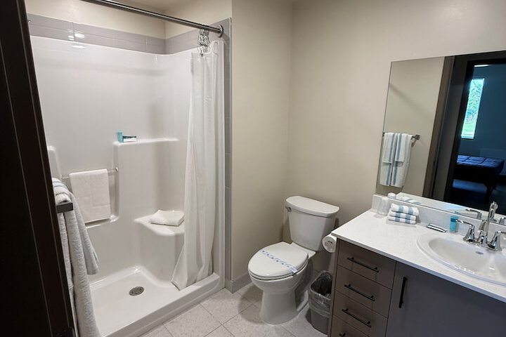 Room 11 of 25