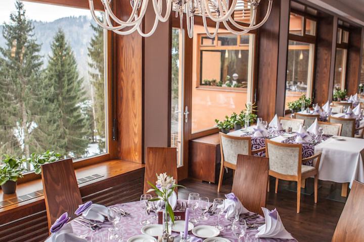 Dining 94 of 137