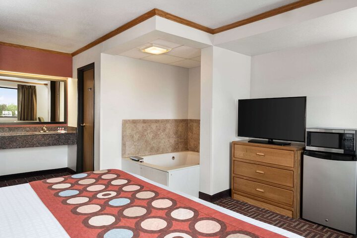 Room 13 of 41