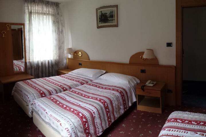 Room 17 of 72