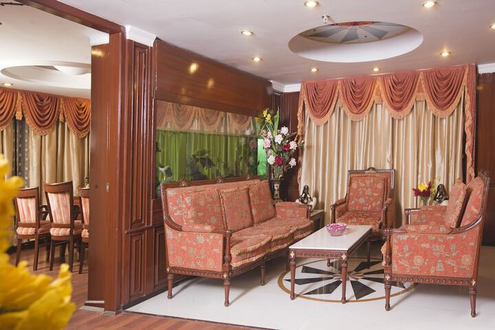 Room 52 of 101