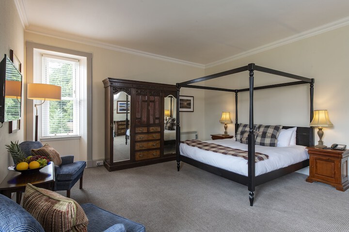 Room 19 of 42