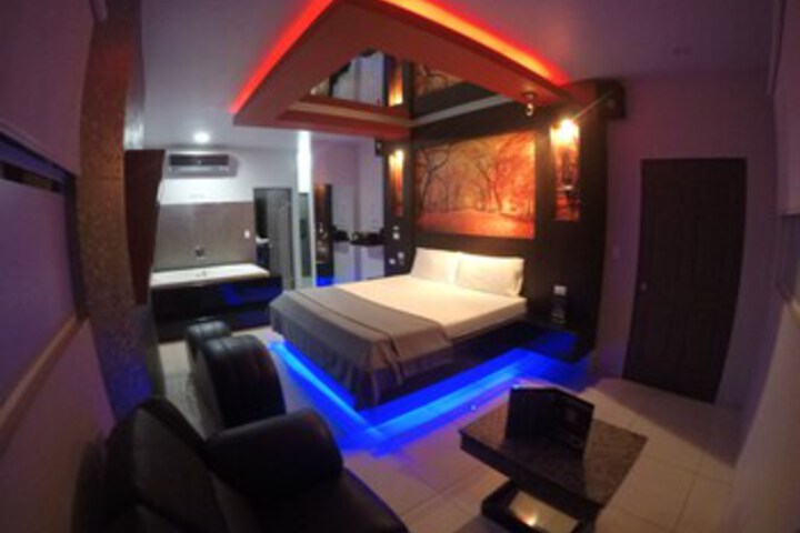 Room 56 of 78