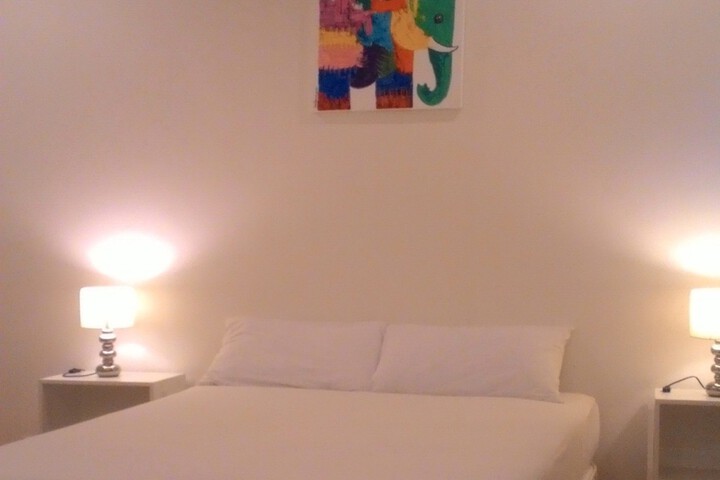 Room 8 of 76