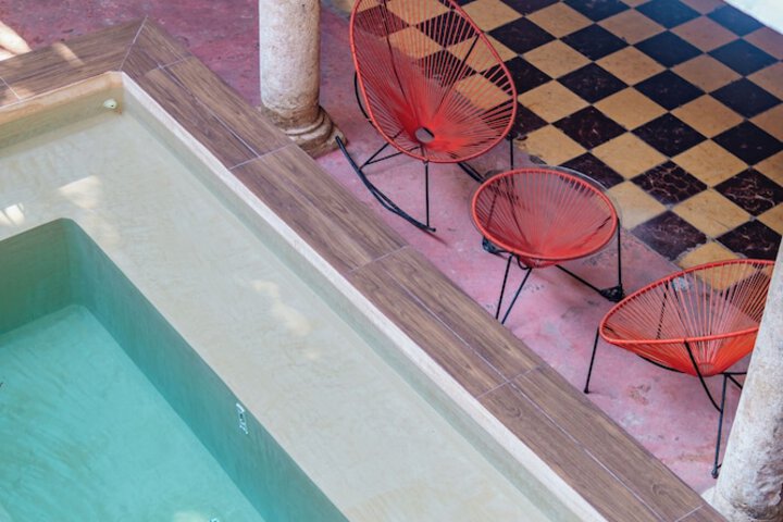 Pool 37 of 52
