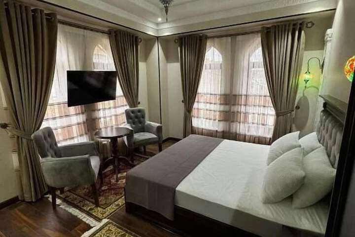Room 15 of 43