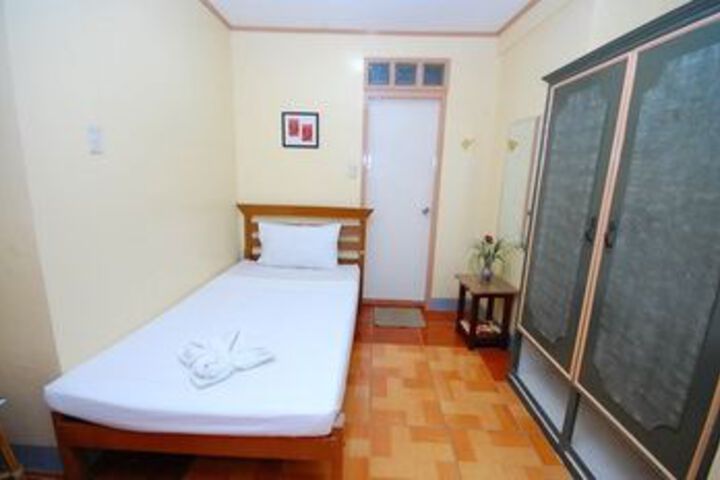 Room 3 of 14