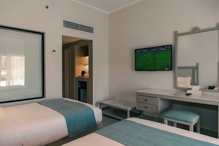 Room 32 of 140