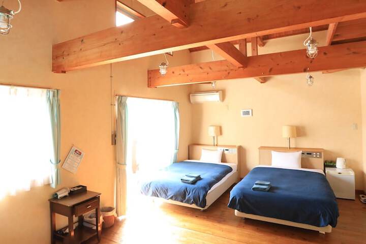 Room 12 of 69