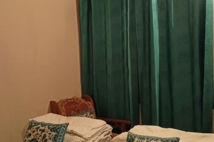 Room 13 of 43