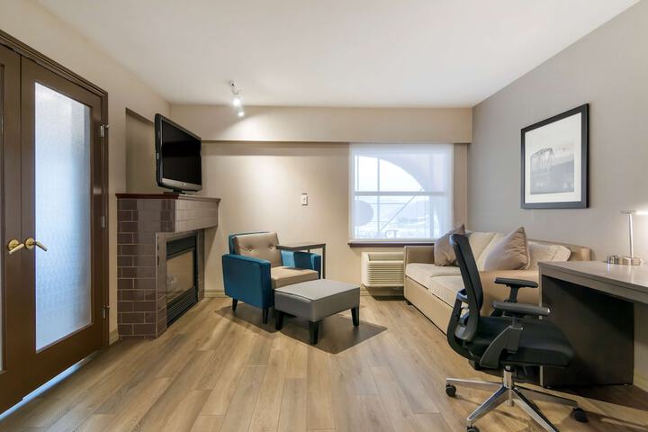 Room 15 of 81