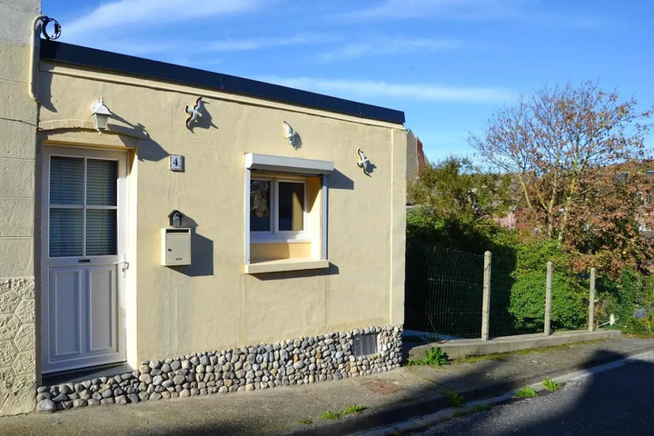 House With one Bedroom in Ault With Furnished Terrace and Wifi