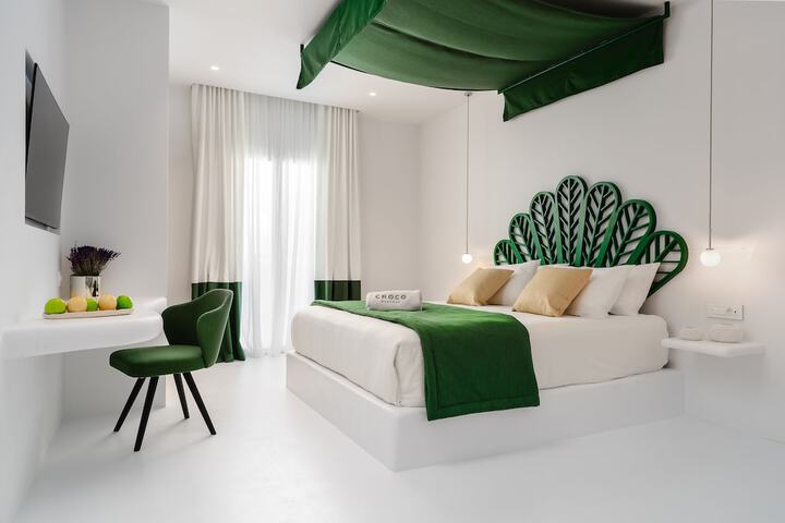 Room 10 of 142