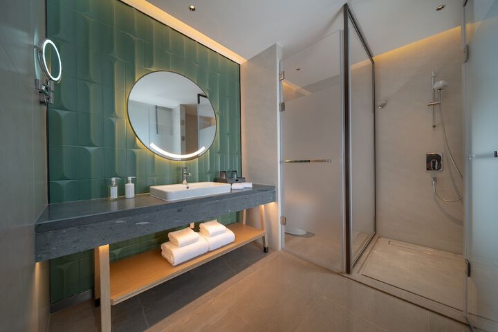 Room 10 of 67