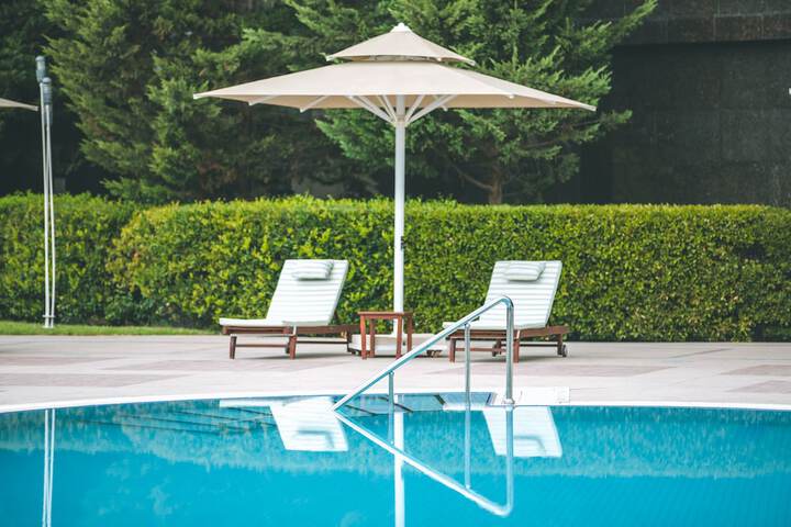 Hotel Pool