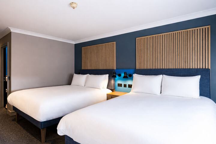 Room 13 of 49