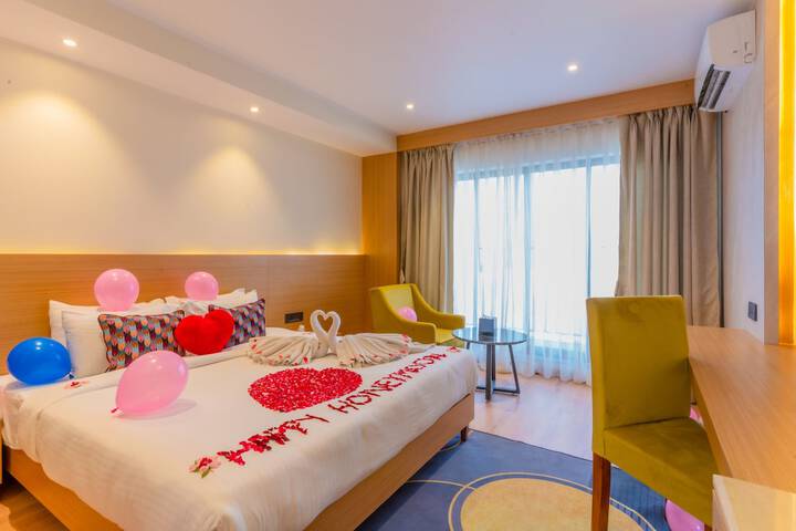 Room 9 of 35