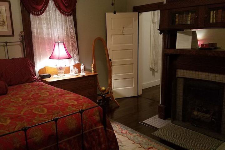 Room 2 of 21