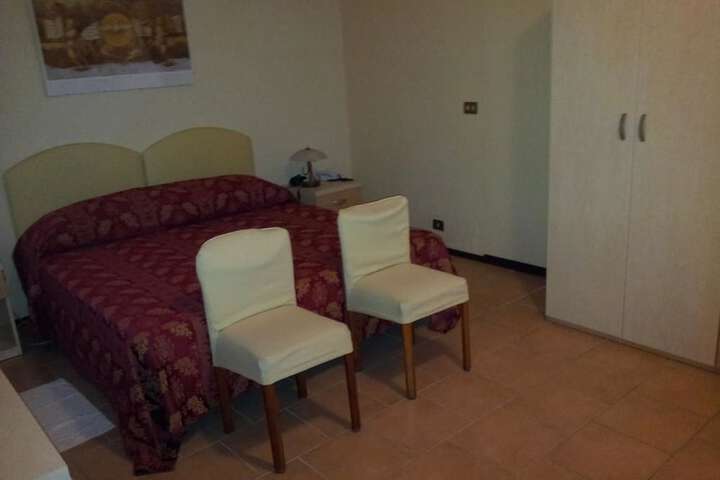 Room 7 of 44