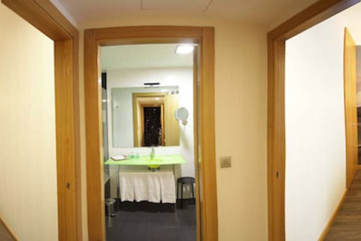 Room 9 of 66