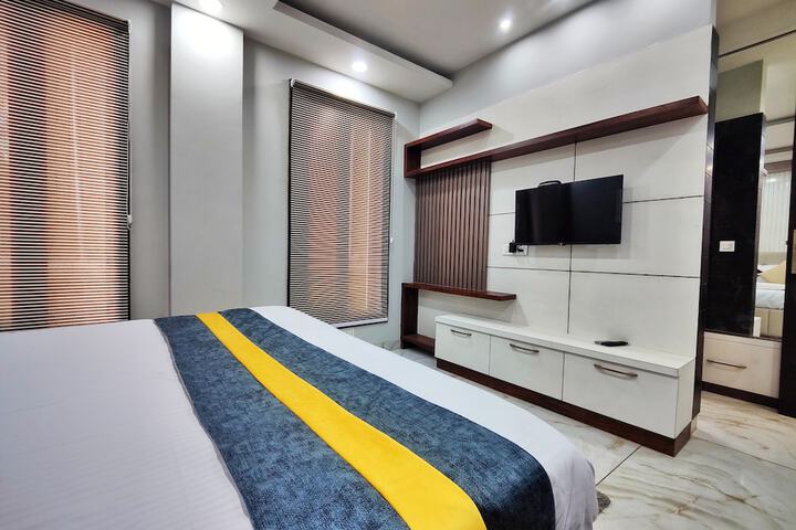 Room 26 of 63