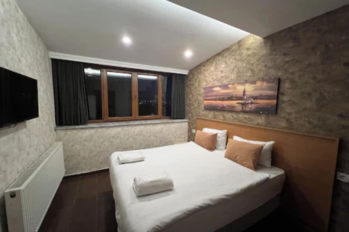 Room 34 of 74