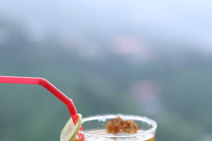 Lounge 82 of 98