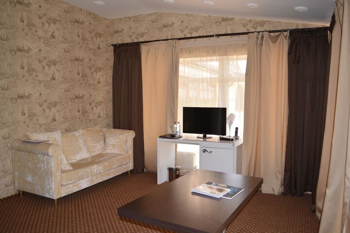 Room 10 of 75