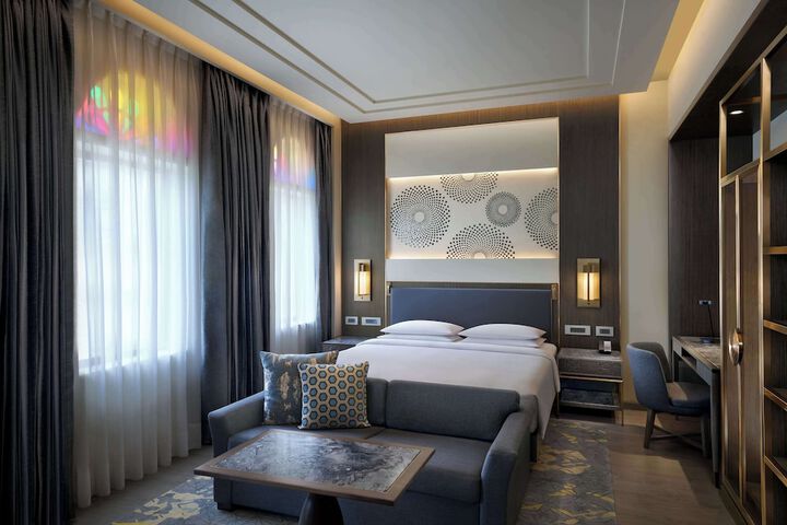 Room 28 of 154