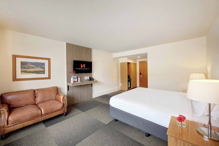Room 14 of 25