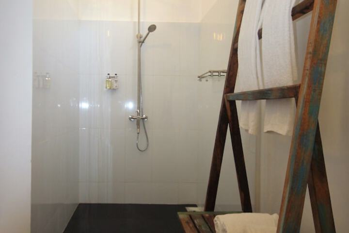 Room 14 of 79