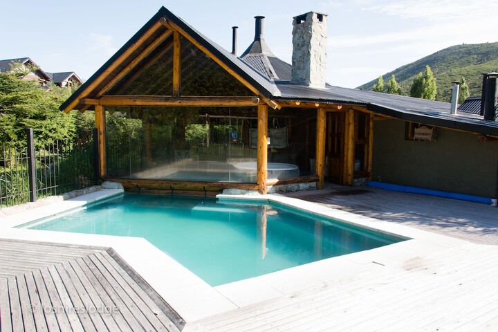 Pool 10 of 22