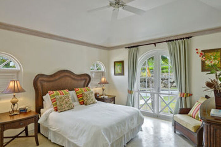 Room 7 of 14
