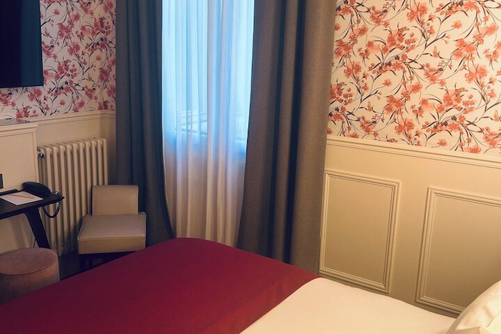 Room 28 of 59