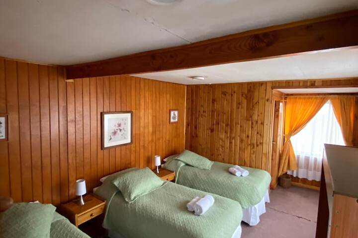 Room 6 of 17