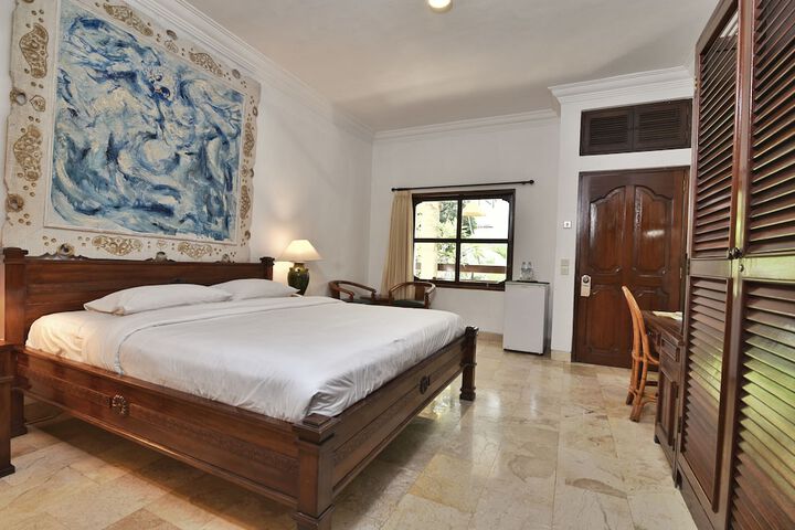 Room 8 of 23