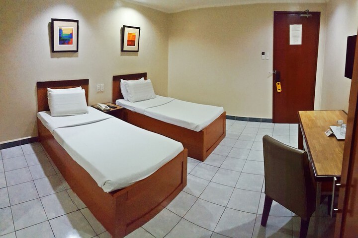 Room 29 of 69