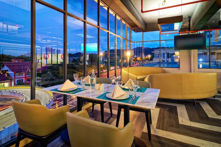 Dining 58 of 67
