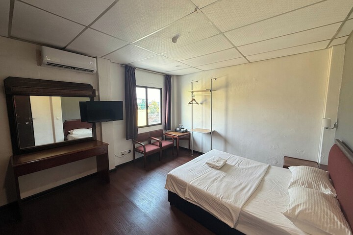 Room 21 of 86