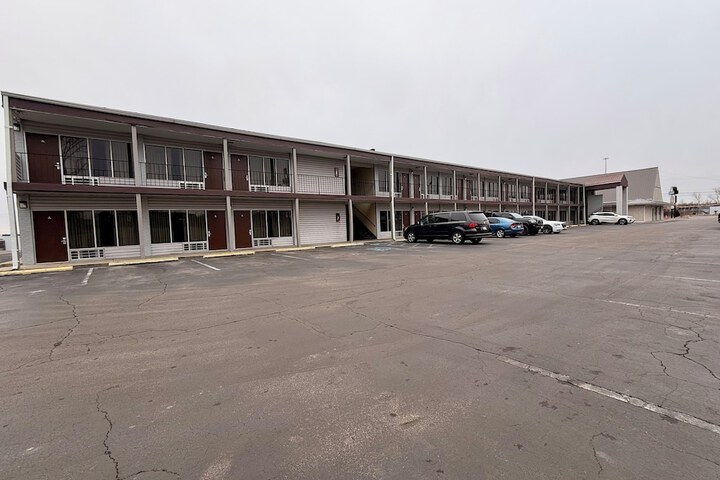 Hotel Entry