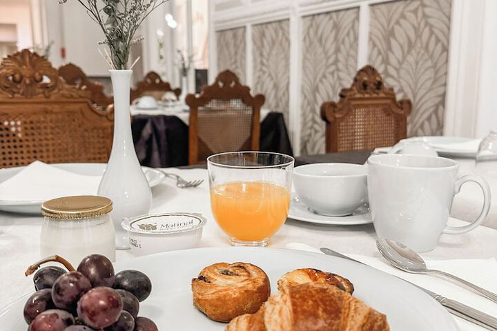 Breakfast/Coffee Service 53 of 73
