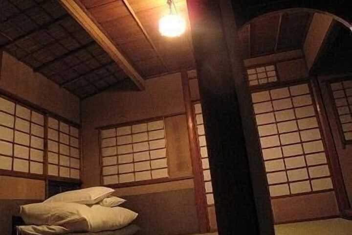 Room 5 of 24